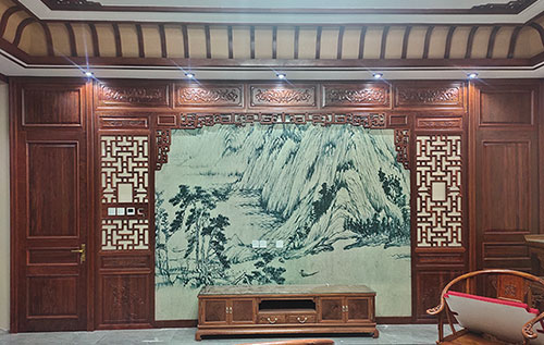 湛江中式仿古别墅客厅背景墙花格木作装饰